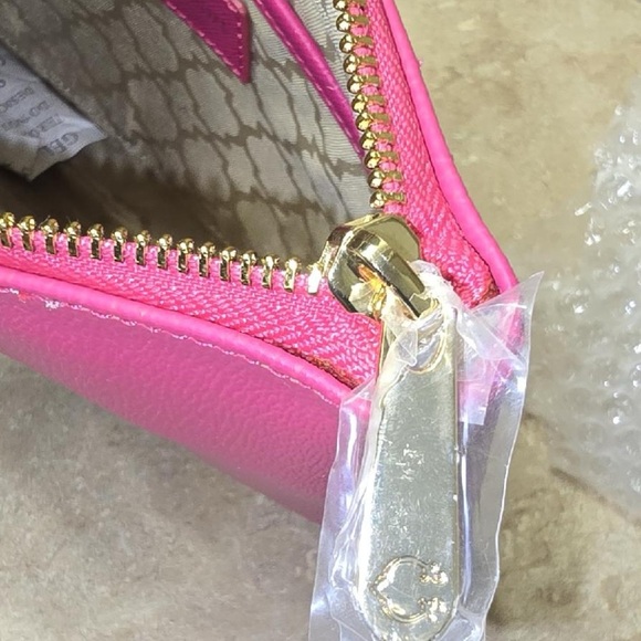 C. Wonder Chic Pink and Blue Clutch Bag - Picture 3 of 7